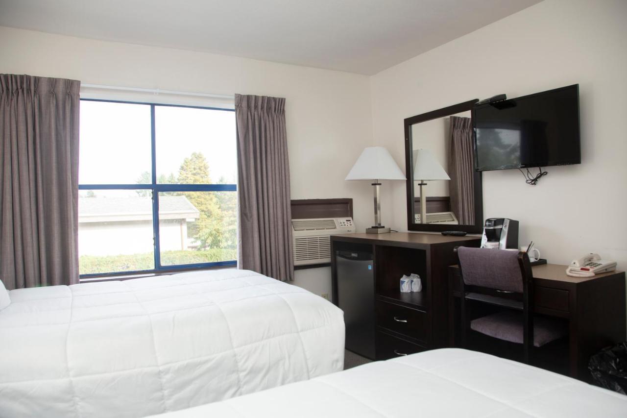 Happy Day Inn Burnaby Exterior photo